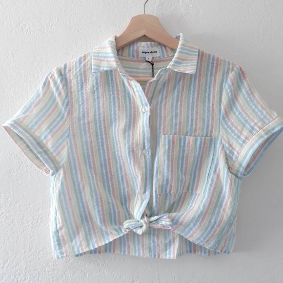 Superdown Brianne Button Up Top - Picture 4 of 10